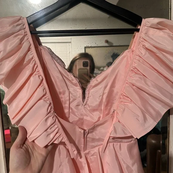 80s Vintage JC Penneys Elegant Pink Ruffled with Sequin Detail Dress - Picture 5 of 6